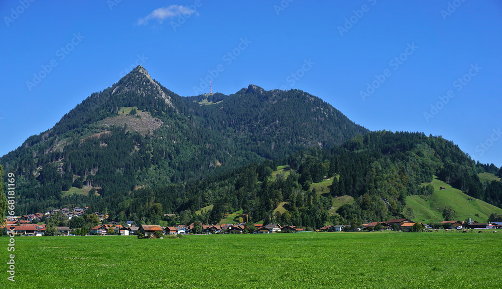 Grünten in den Allgäuer Alpen bei Burgberg; Oberallgäu; Bayern; Deutschland