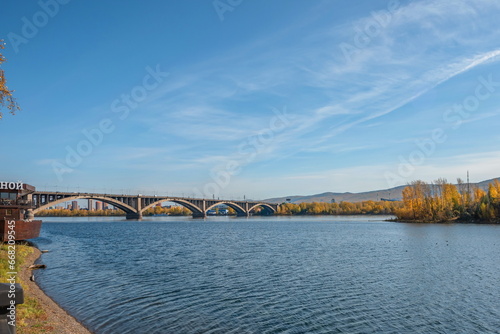 bridge over the river thames © Anatolii 