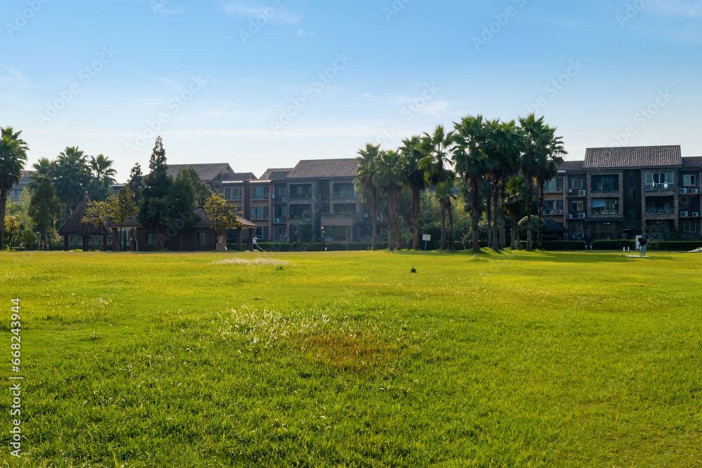 Obraz premium Lawns and vacation villas in the countryside