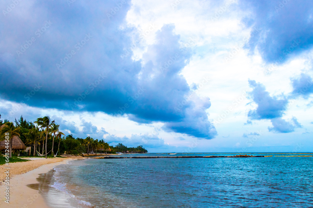 Fototapeta premium Tropical mexican beach clear turquoise water Playa del Carmen Mexico.