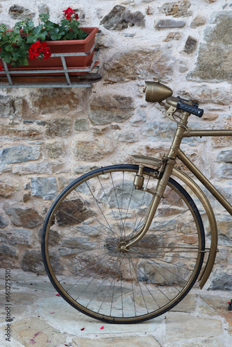 Vintage bicycle in a rustic setting
