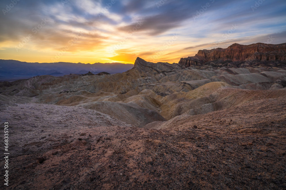 sunset at zabriskie point in death valley national park, california, usa - obrazy, fototapety, plakaty 