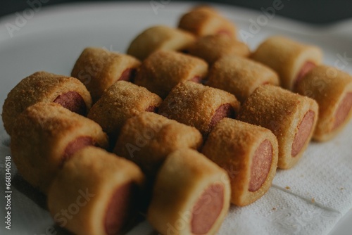 Mini salgados e salgadinhos de festa pastel coxinha frito photo