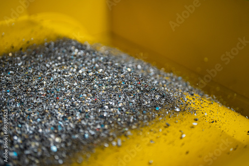 Obraz na płótnie metal recovery - recycling - macro shot w salonie