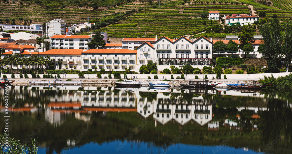 Pinhão situado no Douro em Portugal