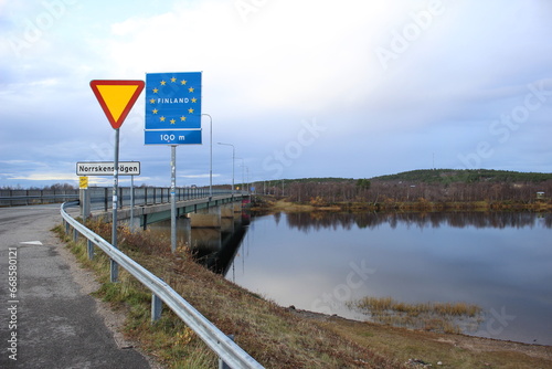 Finnisch Schwedische Grenze über den Tornionjoki Karesuando / Karesuvanto in Lappland 