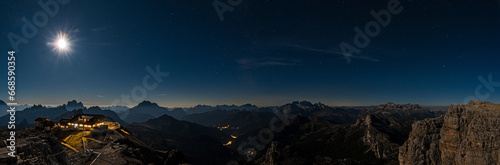 Helle Mondnacht Dolomiten Panorama am Rifugio Lagazuoi photo