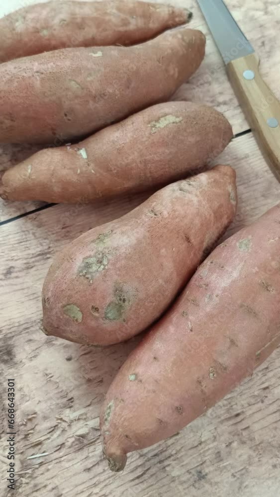 patates douces, en gros plan, sur une table