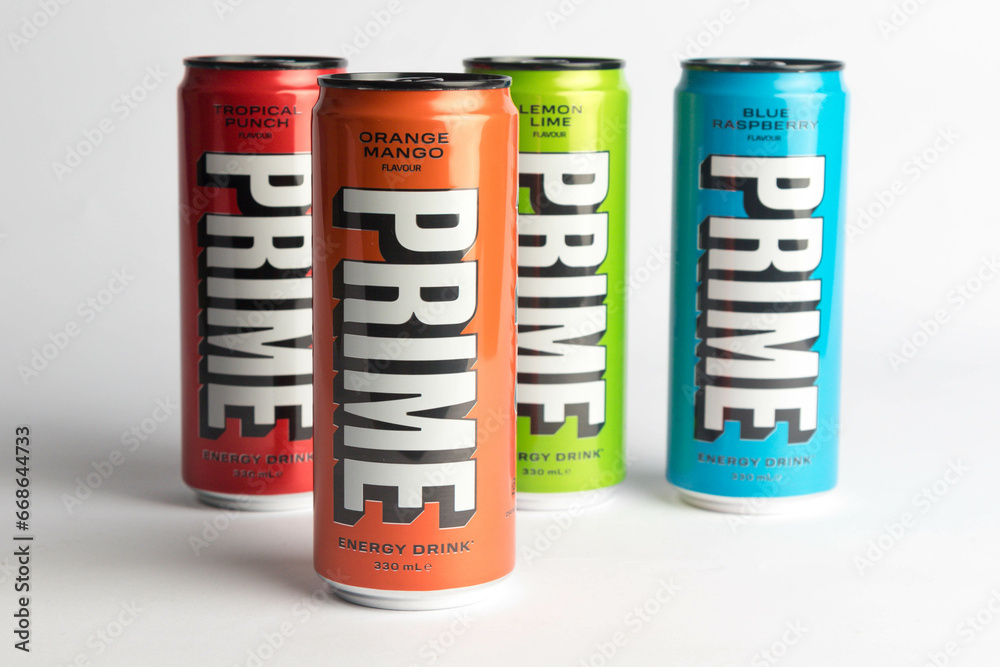 Zdjęcie Stock: London, United Kingdom, 18th October 2023:- Four Cans of