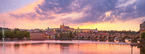 Photographie City summer landscape at sunset, panorama, banner - view of the Charles Bridge a