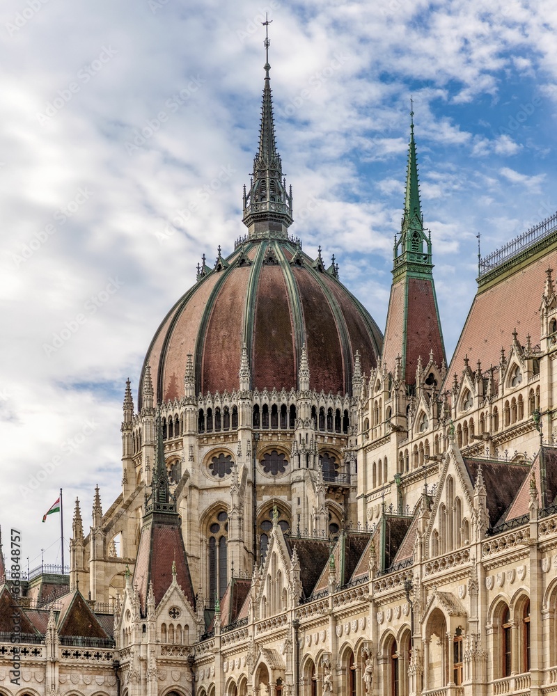 Obraz premium Closeup of Hungarian Parliament Building