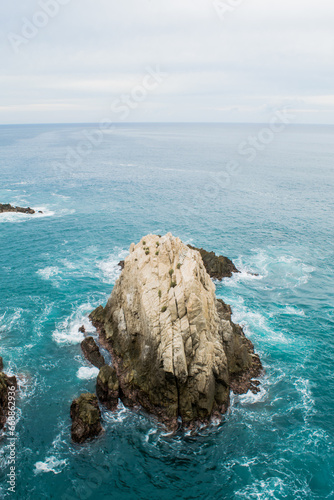 sea and rocks