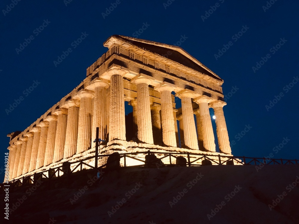 Fototapeta premium parthenon at night