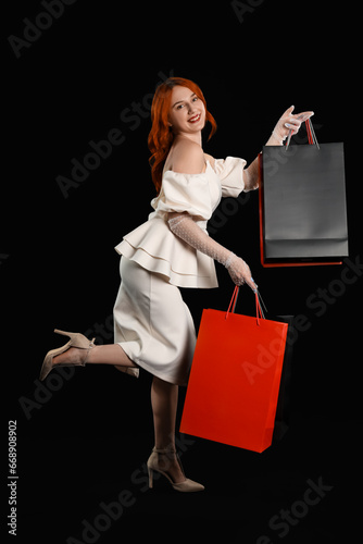 Beautiful woman and shoppin...
