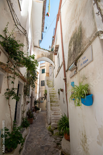 Fototapeta Naklejka Na Ścianę i Meble -  Pedestrian Street in Sperlonga - Italy