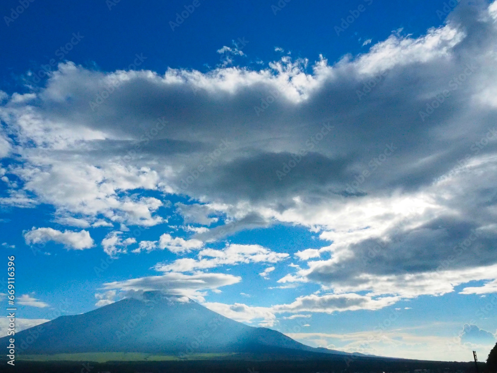 笠雲がかかる富士山 笠雲がかかる富士山