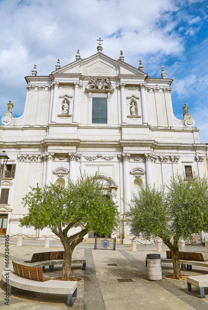 View of the church (Basilica di San Giovanni Battista) in Lonato del Garda, in Brescia, Italy.