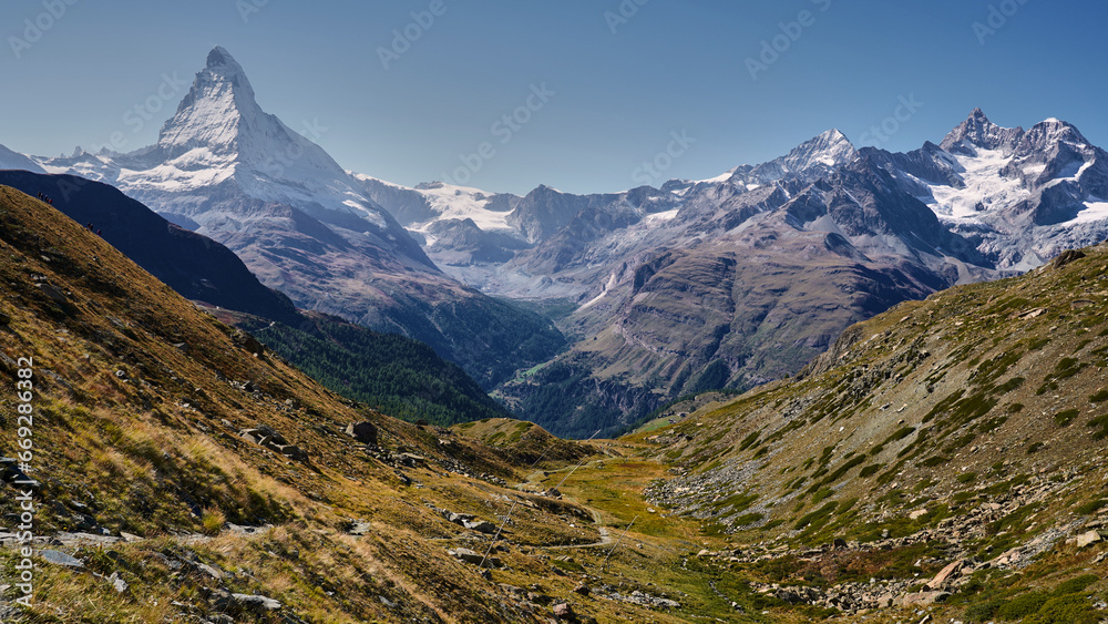 Fototapeta premium Matterhorn peak in the Swiss Alps
