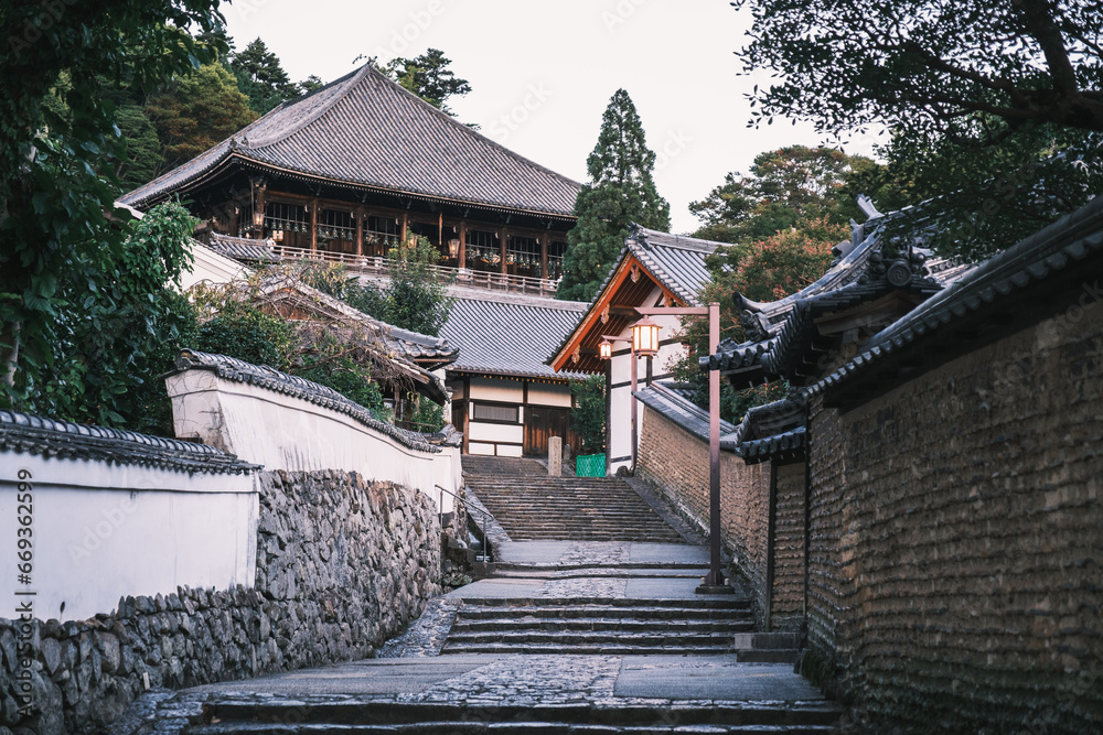 A nostalgic temple illuminated by the beautiful light of dusk【Nigatsu-do】 A nostalgic temple illuminated by the beautiful light of dusk【Nigatsu-do】