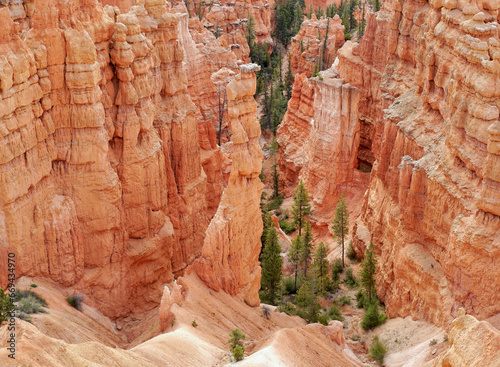 Fairytale landscape of glowing rock towers in the American Bryce Canyon.