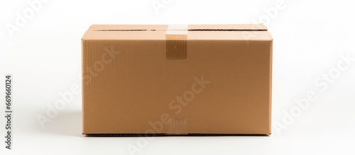White background with a cardboard box © AkuAku