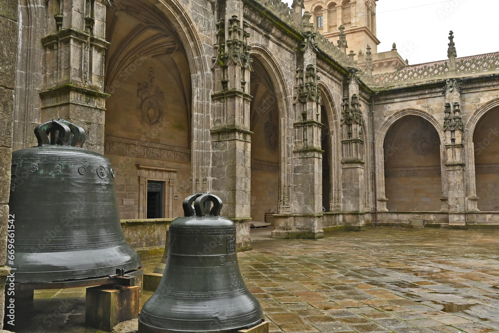 Santiago de Compostela, Galizia, il chiostro della cattedrale - Spagna Santiago de Compostela, Galizia, il chiostro della cattedrale - Spagna