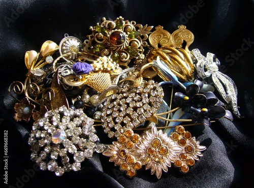 Vintage jewelry, brooches from the 20th century. Jewelry. Beads, colored crystals.