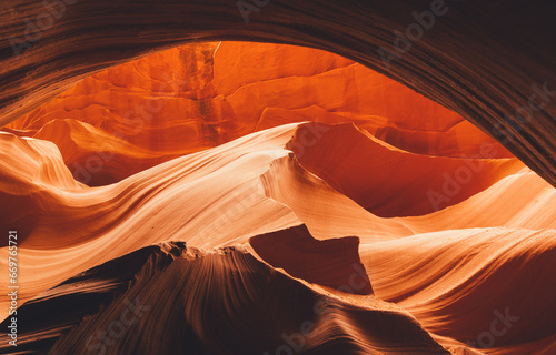 Antelope Canyon in Arizona USA - Vibrant Canyon Walls 