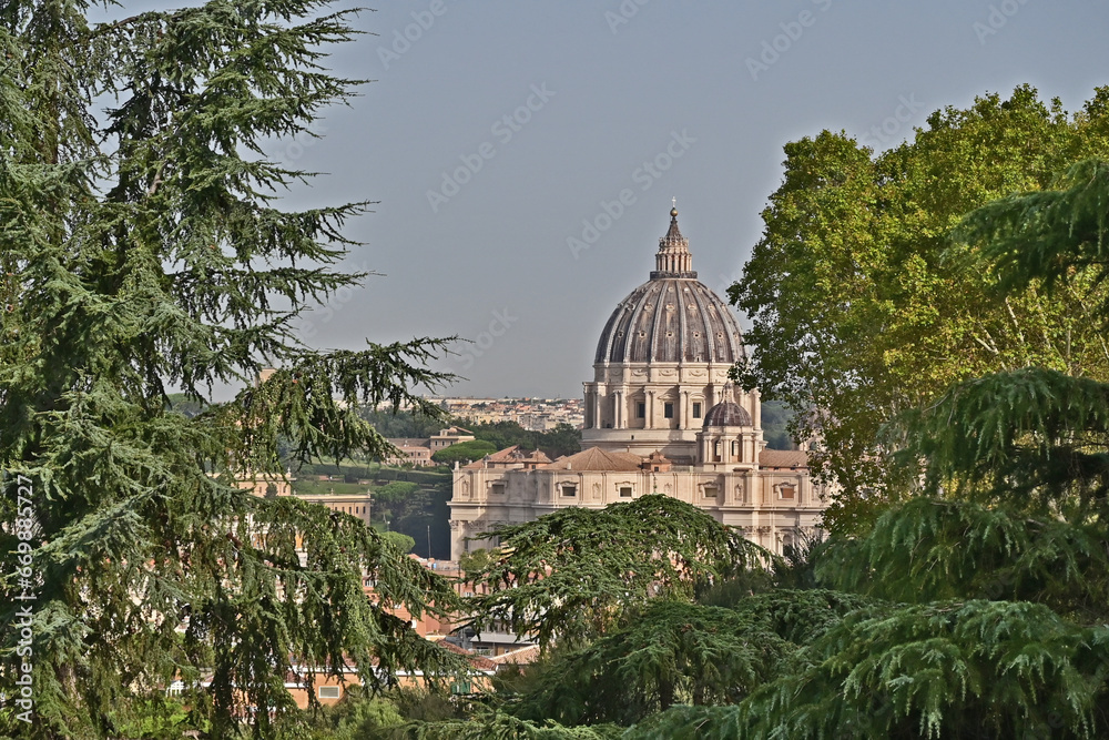 Roma, città del Vaticano, la Basilica di San Pietro dal Gianicolo