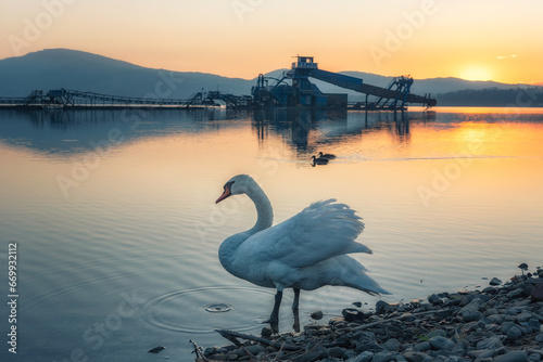 Fototapeta Naklejka Na Ścianę i Meble -  Jezioro Żywiecki