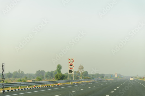 Delhi–Mumbai Expressway photo