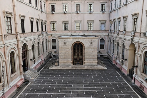 Palazzo esercito a Roma © misterbike