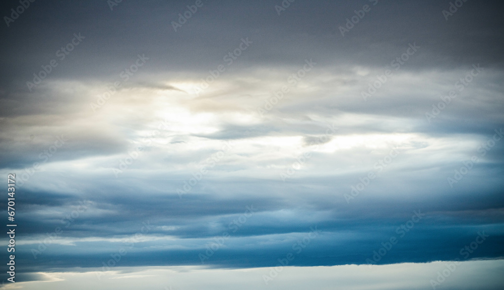 Obraz premium dark blue sky at sunset background