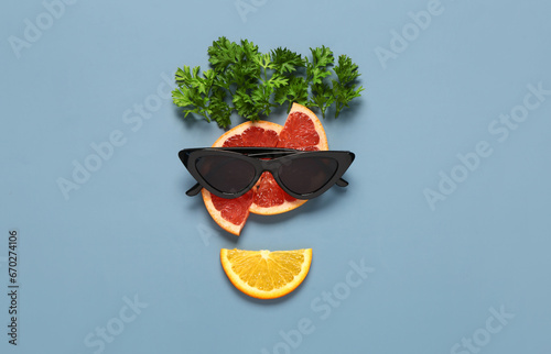 Funny face made of citrus f...