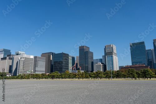 東京　大手町・丸の内のオフィスビル群の風景 © EISAKU SHIRAYAMA