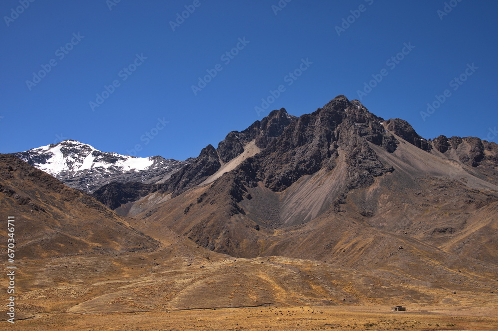 Abra la Raya mountain pass between Puno and Cusco in Peru