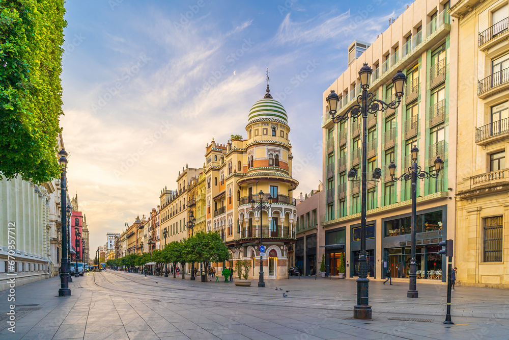 Obraz premium Shopping street in downtown Seville