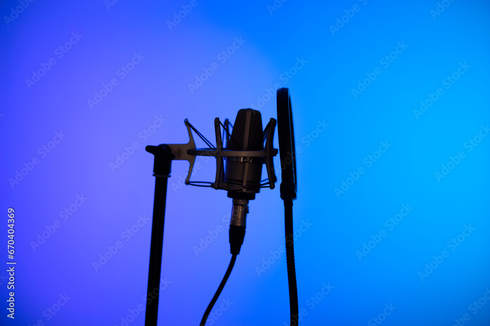 Naklejka premium Voiceover studio microphone