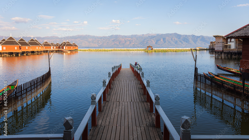 Fototapeta premium On the waters of Inle lake