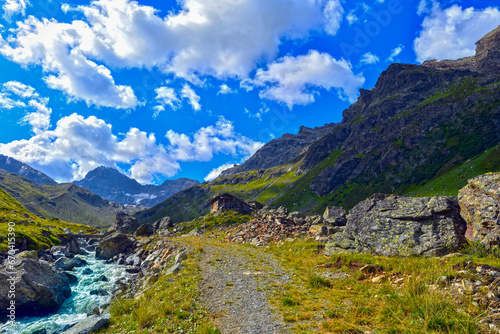 Das Lareintal, Seitental des Paznauntals in Tirol (Österreich) photo