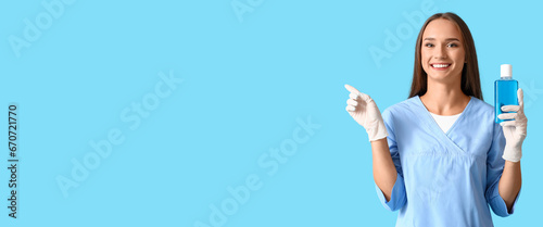 Female dentist with mouth r...