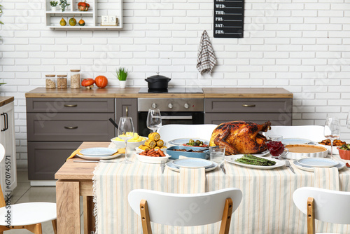 Festive dining table with t...