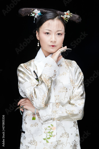 Cuadro en lienzo A Asian woman dressed in Qing Dynasty Empress attire