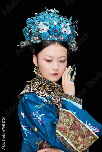 Cuadro en lienzo A Asian woman dressed in Qing Dynasty Empress attire