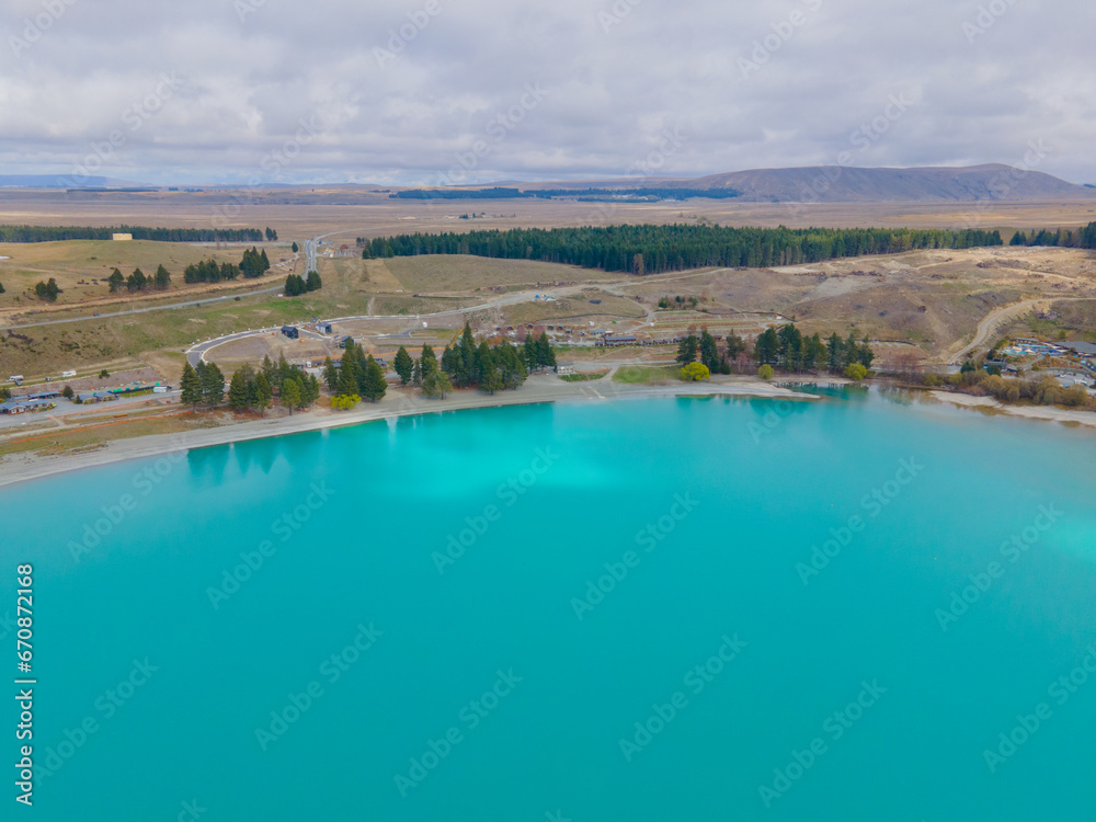 Drone view of Lake Tekapo in New Zealand_뉴질랜드 테카포 호수 드론뷰
