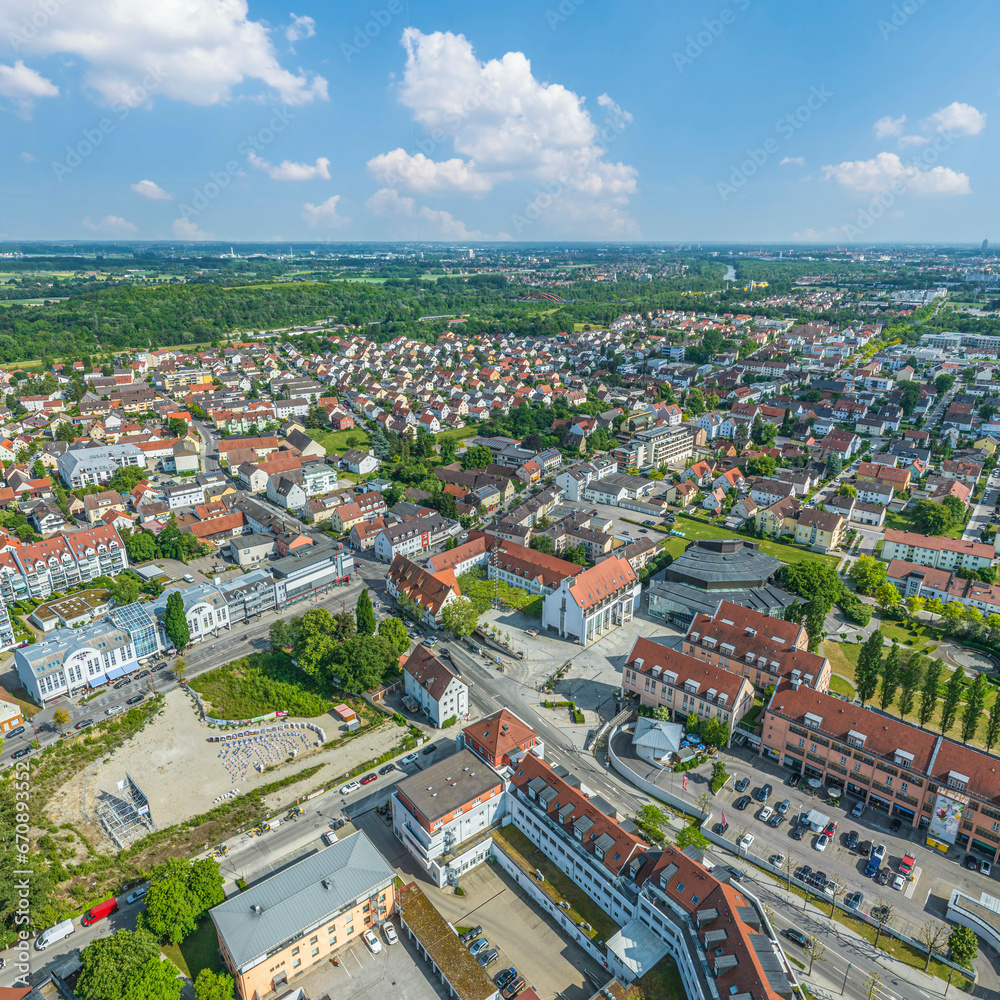 Blick über die Innenstadt von Gersthofen bei Augsburg nach Südosten