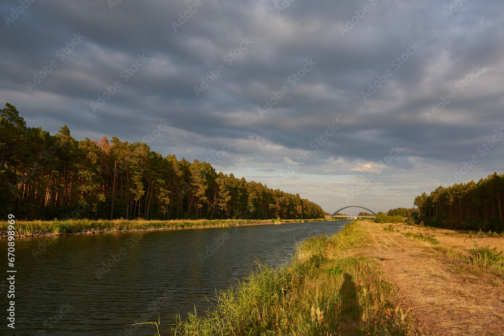 Herbst am Niederfinow Kanal	