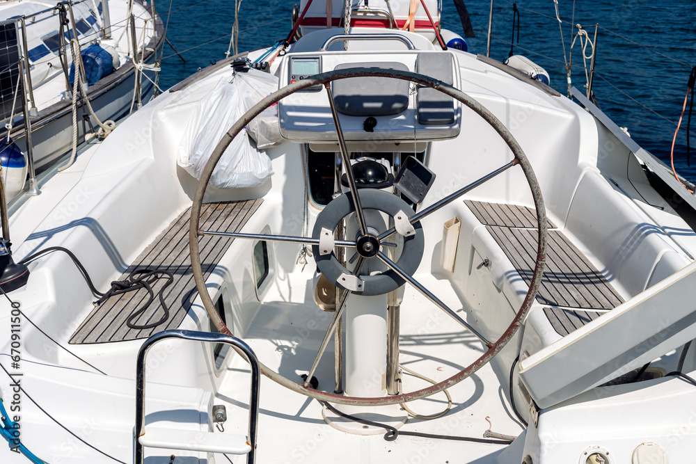 The control wheel on the ship close-up