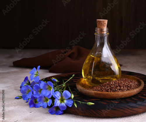 organic vegetable flaxseed oil in bottle