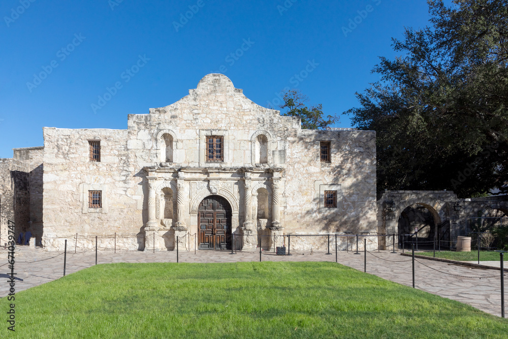 facade of historic church and fort Alamo in San Antonio, Texas,